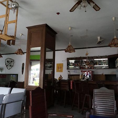 Sand Inn Hotel Hua Hin Bagian luar foto