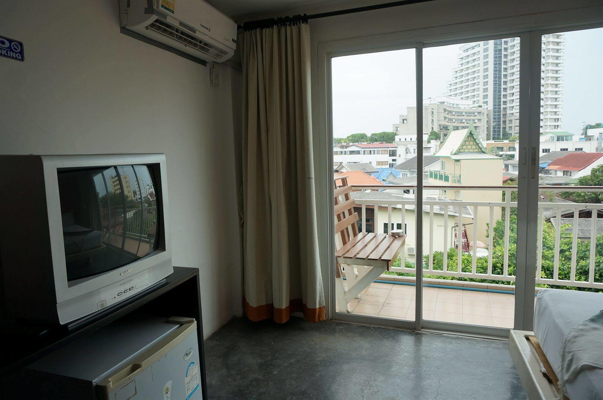 Sand Inn Hotel Hua Hin Bagian luar foto