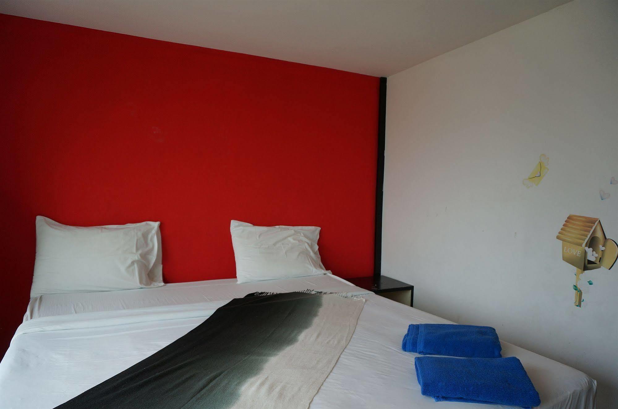Sand Inn Hotel Hua Hin Bagian luar foto