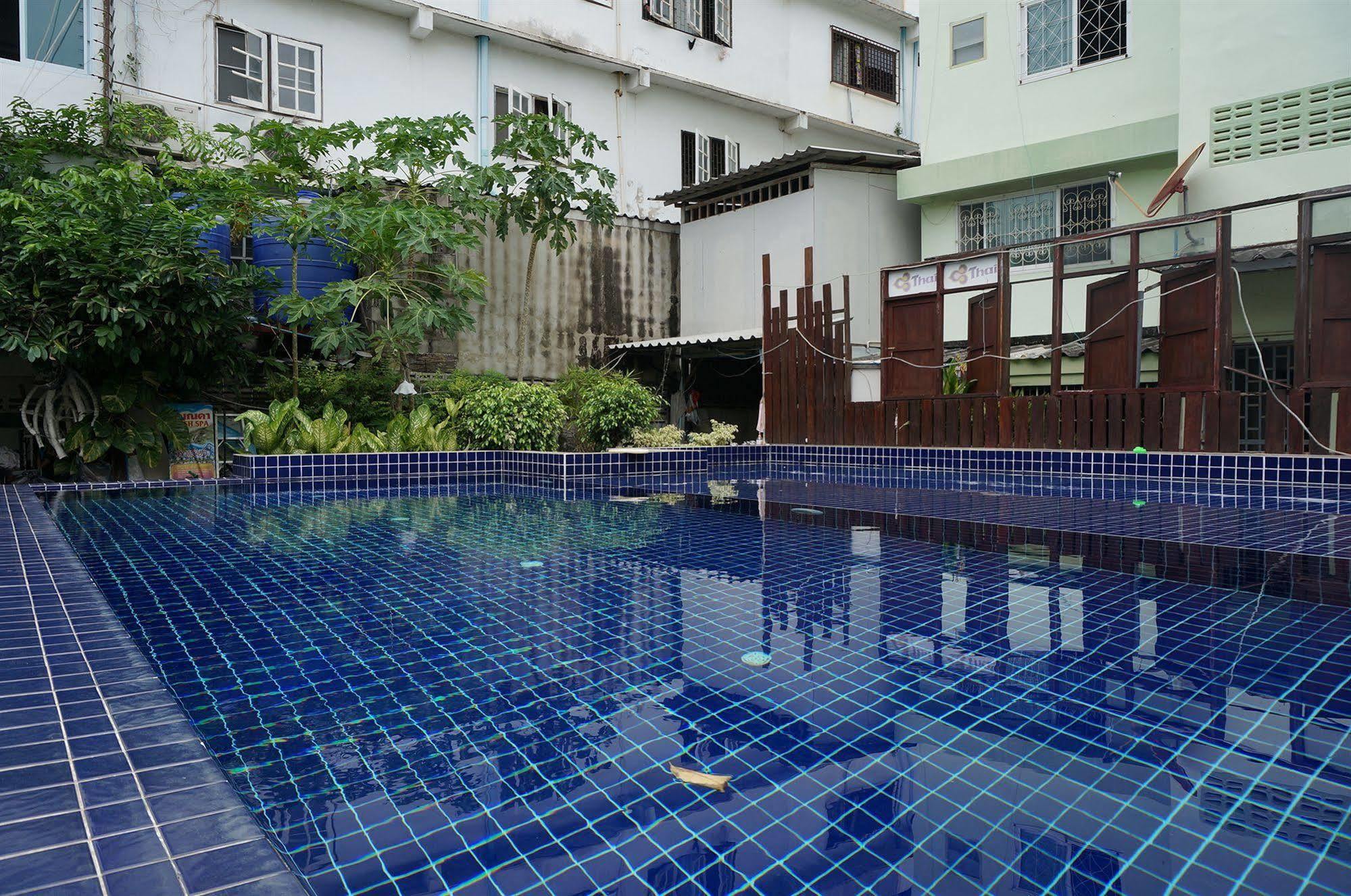 Sand Inn Hotel Hua Hin Bagian luar foto